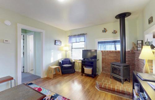 Oceanfront Elk Home Steps to Beach & Pet-Friendly - Foto 6