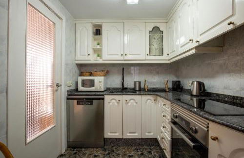 Apartamento en complejo residencial con piscina y garaje a 100m del mar - Foto 22