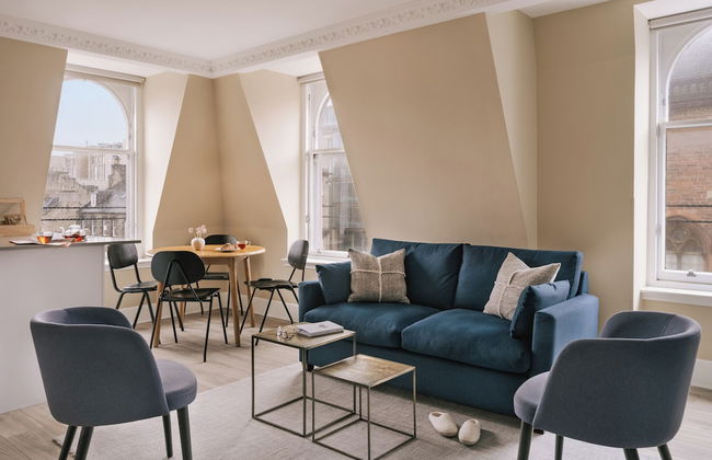 Royal Garden Apartments New Town - Photo 27