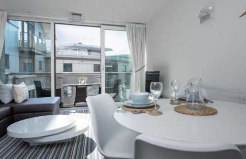 Reflections - Balcony Views of Poole Harbour - Photo 5