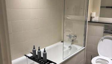 MediaCityUK - 2 Bedroom Modern Apartment - Foto 3