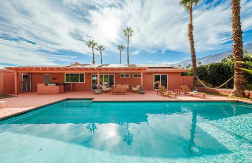 The Pink House - Palm Springs Gem with Private Pool & BBQ - Foto 4