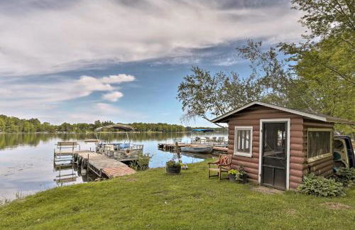 Lakefront New Auburn Apartment with Shared Dock - Photo 5