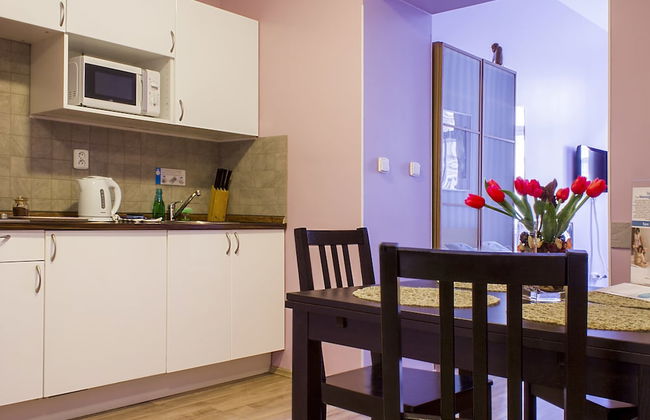 Royal Court Apartments - Photo 36