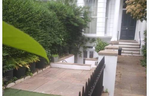 2 Bed - Sleeps 4 - Private Patio - Kensington - Foto 5