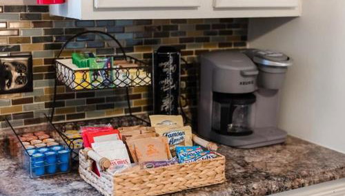 Lovely 3-bedroom rental unit with free parking! - Foto 2