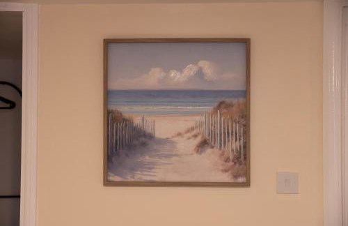 Spacious 4BR Home Walk to Station Parking - Pass the Keys - Foto 49