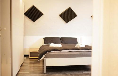 2 Zimmer Wohnung mit Küche und Terrasse - Foto 21