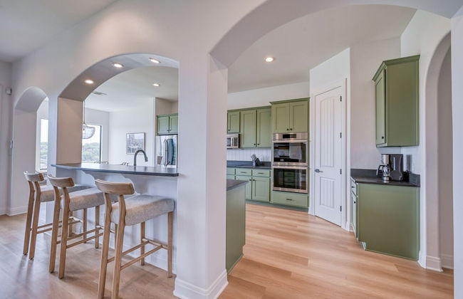 Luxury Lakefront Home-private Dock - Dipping Pool! - Foto 15