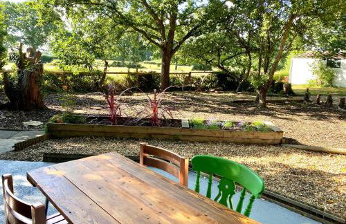 Holly Tree Cottage - 3 bedrooms and large garden with optional glamping double outside - Foto 33