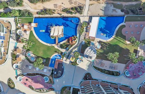 Luxury Penthouse with a Private Jacuzzi! - Foto 33