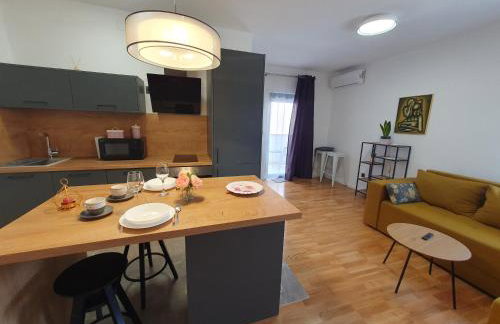 City heaven,self check in, with free parking - Foto 16