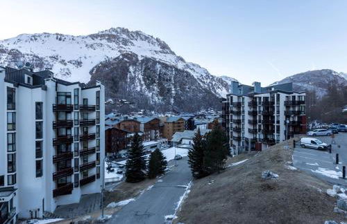Élégant 3 pièces rénové avec balcon, cœur de Val-d'Isère, proche commodités - FR-1-694-1 - Foto 3