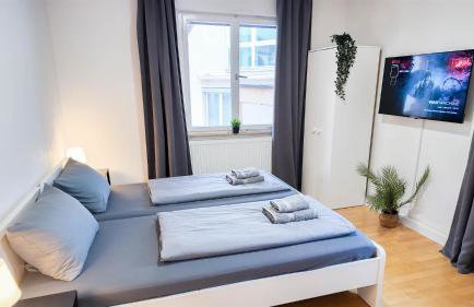 ALFA Apartment Esslingen City Altstadt nahe Stuttgart Messe I 3 Zimmer 5 Betten I Bad I Küche l WIFI & SmartTV I 3BR 5 Beds I Bathroom I Kitchen - Foto 14