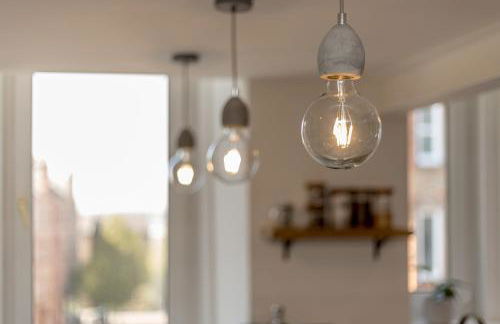 2BD Loft Style Apt - Edinburgh - Free Parking - Pass the Keys - Foto 23