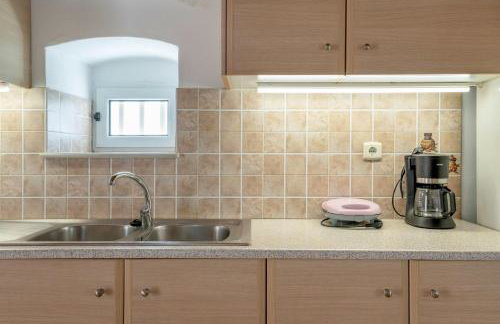 Traditional House in Velies - Photo 11