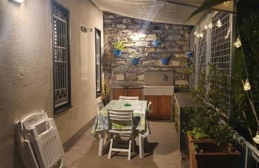 WELCOME RIVIERA - FIOCCO DI MARE elegante e moderno appartamento completamente rinnovato situato in una zona tranquilla -toll parking at 15 euro per day to be booked in advance -subject to availability - Foto 32