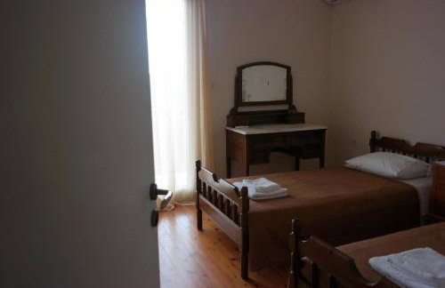 Mponanos' Family House - Photo 17