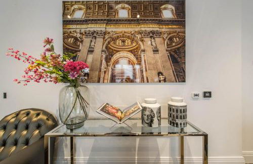 Chancery Quarters - 124 Chancery Lane - Photo 4