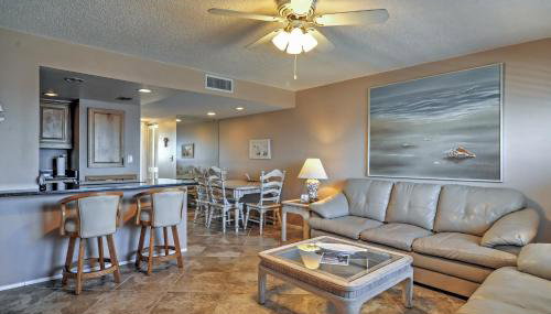 Beachfront St Petersburg Condo with Community Pool! - Foto 5