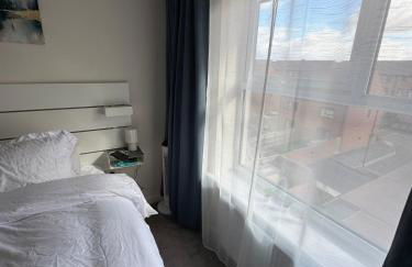 Lakeside Penthouse View - Photo 16