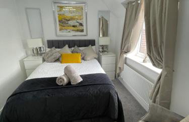 Lovely Coach House - Photo 4