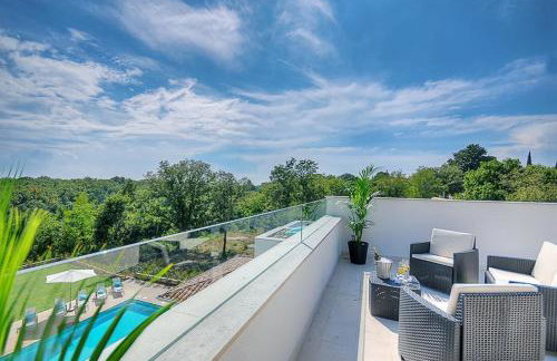 Villa Onyx for 12 people near Porec with 65 private pool and jacuzzi - Photo 17