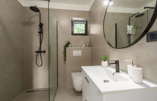 Hundefreundliches Apartment mit Pool, Kinderspielplatz, Outdoor-Kueche, Grill - Photo 18