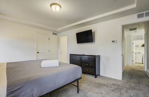 Spacious Family Getaway Near Downtown - Foto 18