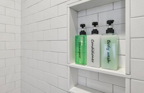 Family Fun Near Cedar Point - Rooftop Lake Views - Photo 11