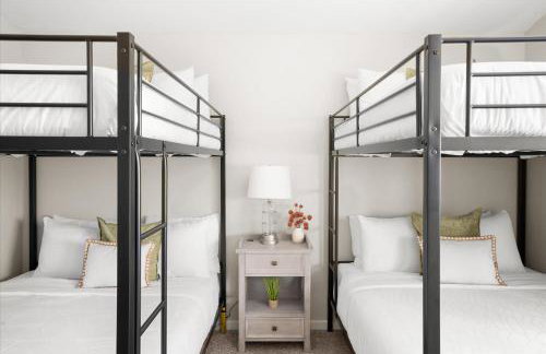 Private Pickleball Resort Spa Pool & Playground - Foto 52