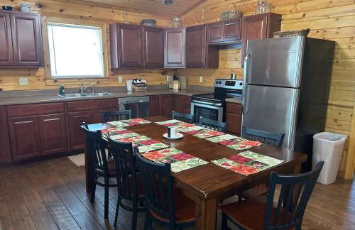 Solarium Deluxe Cabin #19 on Patoka Lake in Southern Indiana - Foto 8