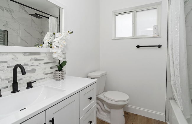 Dreamy 4BR Getaway w Private Pool Luxe Patio in Miramar - Foto 21