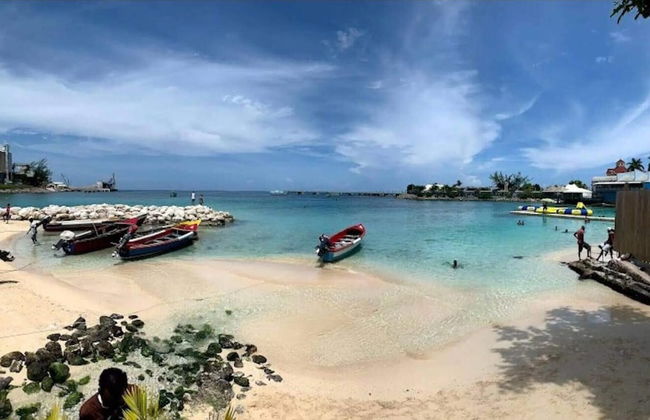 Montana Villa-ochorios-sleeps6-aircon-pool-tv-wifi - Foto 20