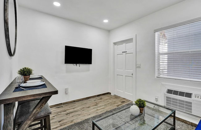 Newly Renovated Apt-unit #1 Close to Beach - Foto 14