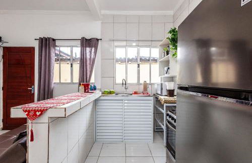 Casa confortável para Famílias e Grupos com Ar-condicionado em Praia Grande - Foto 30