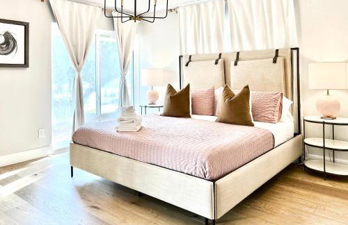 #Marbella Lane - Cozy Modern Home with Relaxing Design & Pool - Foto 52