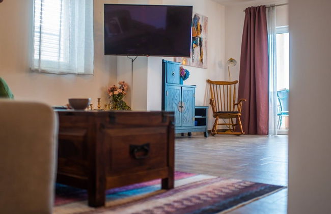 Charming and Tranquil Kastel Gomilica Apartment With Balcony and Patio - Foto 17