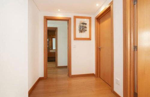 River View Luxury Apartment - Photo 9