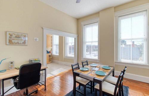 Open & Bright - 5 min drive to TIAA Bank field - Photo 5