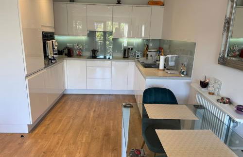 1 Bedroom Flat Near Balham Underground And National Rail Station - Photo 11