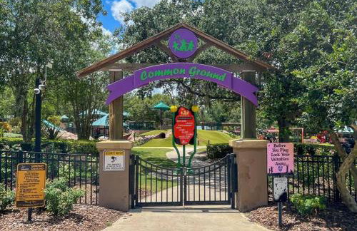 Luxury Heated Pool Home, Hot tub, King bed suite - Foto 5