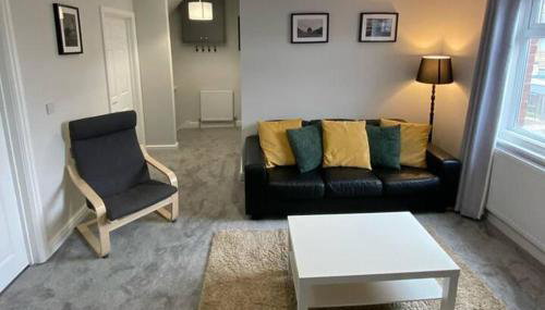 Storey Flat - Sleeps 4 - Pet friendly - Parking - Foto 3