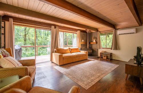 Fog & Fern Hideaway - Cozy Cabin w Private Hot Tub near Mt Rainier - Foto 4