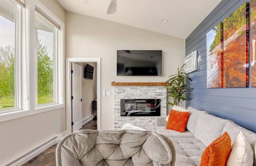 Altmar's Premier Luxury Cabin with 3000sf Mini Golf - Foto 9