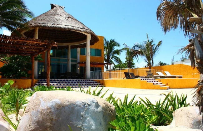 Uinic Chay Luxury Ocean Front Villa - Photo 1