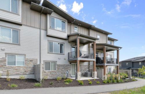 Golden Sunsets in Majestic Peaks - Foto 27