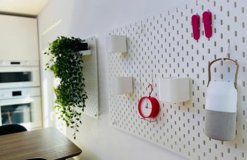 Violet Apartment by Alex Rafael - Photo 7