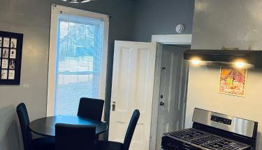 Quiet Two Bedroom in Convenient Location - Foto 3