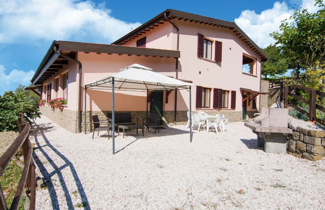 Cozy Farmhouse in Apecchio with Hot Tub - Foto 32